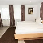 Garni Burg Waldenstein 3*
