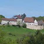 מלון Garni Burg Waldenstein 3*
