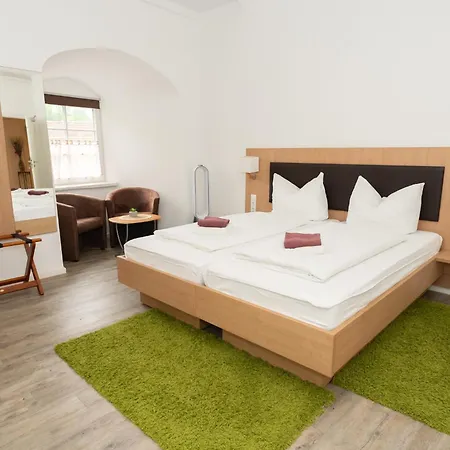 Hotel Garni Burg Waldenstein 3*