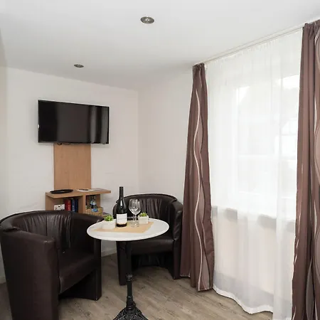 Hotel Garni Burg Waldenstein 3*